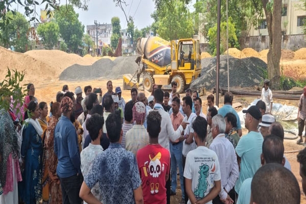 Gondia underpass protest