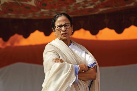 ममतांचे चिंतन आणि भविष्याची चिंता