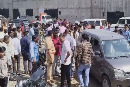 भरदुपारी गोळीबार...किरकोळ वादातून तणाव