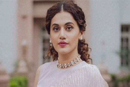 इन्स्टाग्राम म्हणजे 'ब्लॅक' होल!
