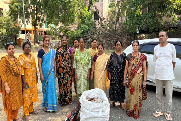  अस्मिता कॉलनी नरेंद्र नगर स्थित अस्मिता बुद्ध विहार मध्ये  स्वच्छता अभियान राबविण्यात आले 