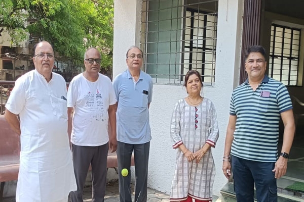    नवदुर्गा अष्टभुजा मंदिर विश्राम नगर येथे स्वच्छता अभियान राबविण्यात आले 