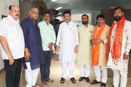 महायुतीच्या विजयासाठी शिवसेनेचे तीनही आमदार मैदानात