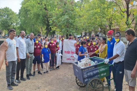 दिव्यांग खेळाडूंकडून नरेंद्र नगर मैदान स्वच्छतेने उजळले