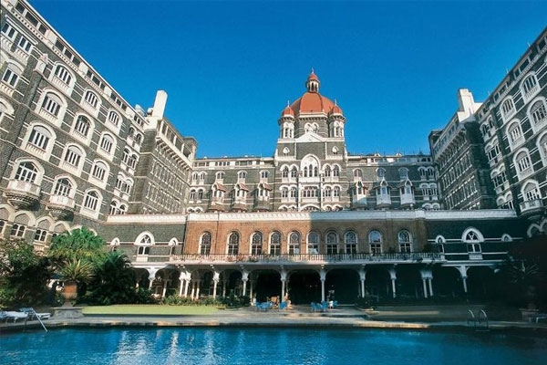 taj hotel bomb threat phone call traced to navi mumbai turbhe police begin investigation