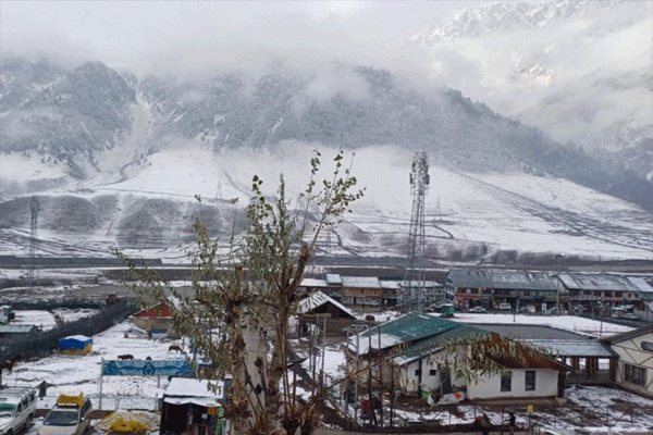 काश्मीरच्या पर्वतीय भागाच्या तापमानात वाढ