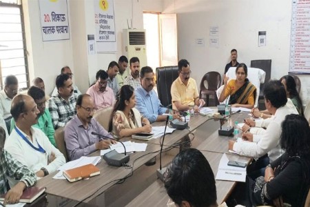 मतदार यादी अधिक अचूक, अद्ययावत करा : जिल्हाधिकारी वान्मथी सी