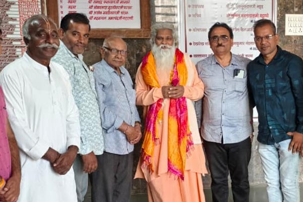 acharya tryambakgiri maharaj