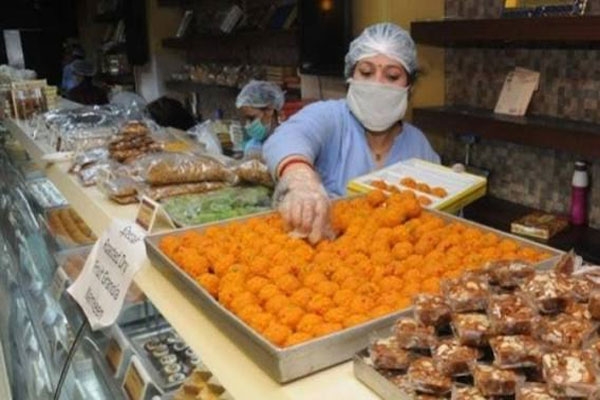 fda seizes food stock worth rs 37 lakh in safe food safe drug safe maharashtra drive