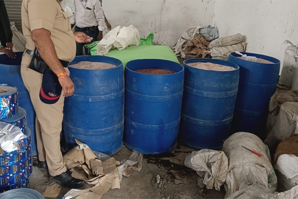 stock of counterfeit gutkha stock of counterfeit gutkha