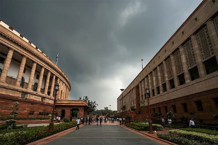 सर्वपक्षीय बैठकीत विरोधकांचा वॉकआऊट!