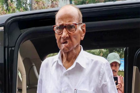 शरद पवार जंतर मंतरवर दाखल