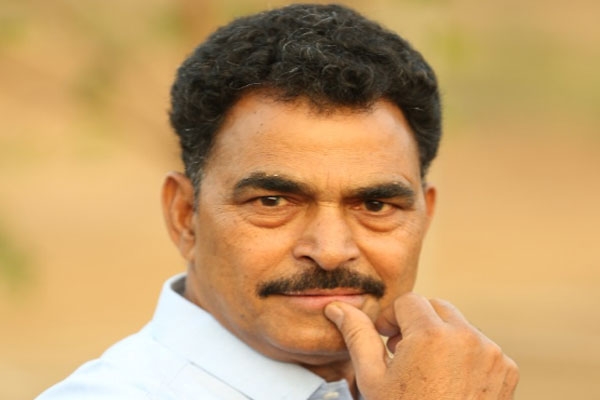 sayaji shinde supports student protests reacts to dharmendra pradhan resignation demand