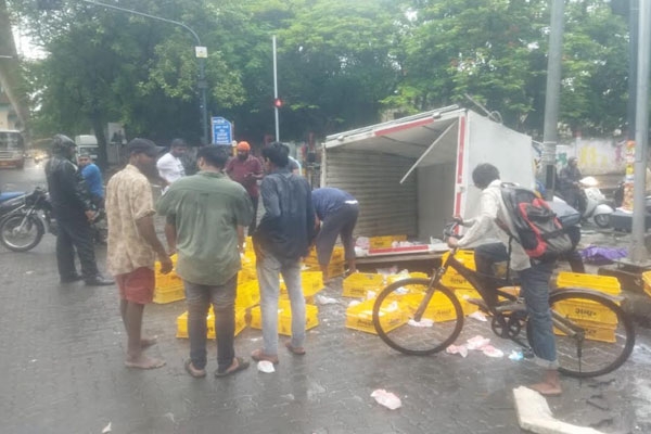 nagpur accident: municipal retired employee killed as st bus and milk metador collide at ambazari