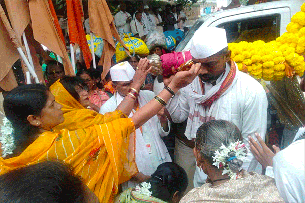 आई रुक्मिणीची पालखी पंढरपुरात दाखल