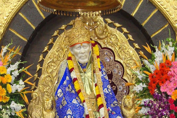shirdi sai baba sansthan to give neem tree saplings as prasad to devotees for environment conservation