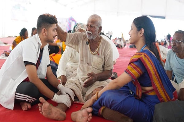 charanseva initiative supports over 496000 wari pilgrims with free healthcare during ashadi wari 2026