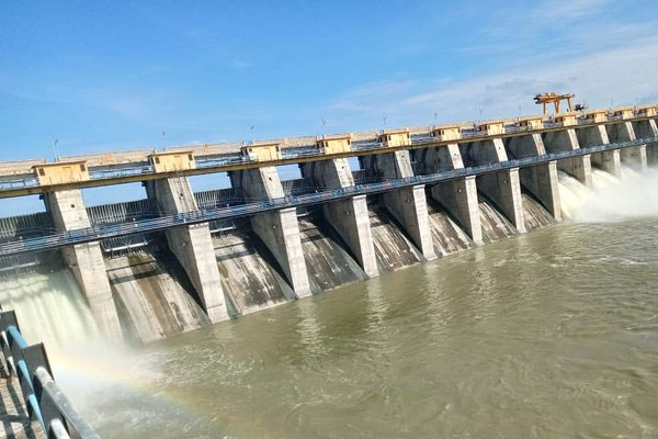 maharashtra dam water storage rises amid heavy rainfall konkan records highest water level