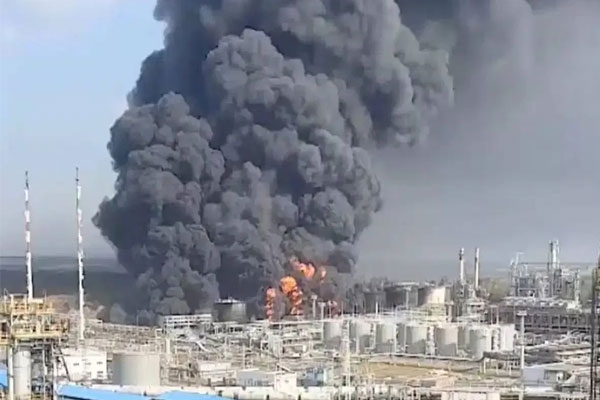 Russia Ukraine War Escalates as Fresh Strikes Kill Dozens, Raise Global Concerns