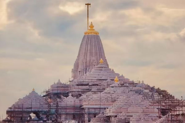 ramanandacharya narendracharya maharaj demands hindu temple management by religious leaders after ayodhya temple theft