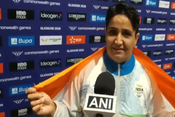 घर विकलं...देशासाठी सुवर्ण जिंकलं; कोण आहे शर्मिला धनखड?