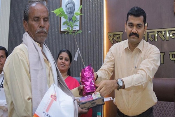 Collector Yogesh Kumbhekar