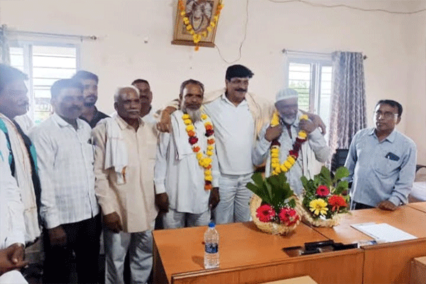 सभापतींवरील अविश्वास प्रस्ताव बारगळला