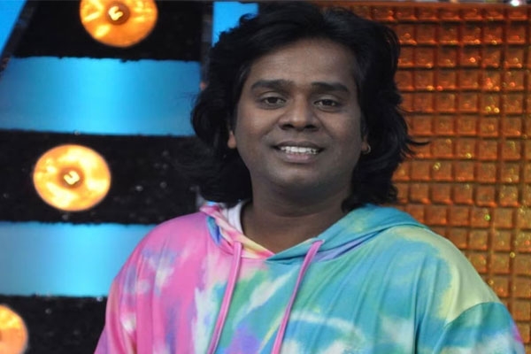 gaurav more makes hindi ott debut with preetam and pedro produced by rajkumar hirani