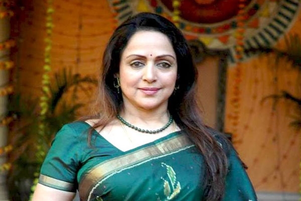 hema malini reveals truth about highest salary rumours in bollywood