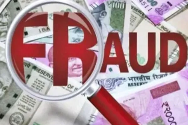 wardha credit society fraud of rs 1.42 crore with depositors case registered against chairman