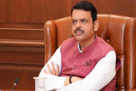 ‘मिरची लागली’ म्हणत एफसीआरएवर मुख्यमंत्र्यांचा टोला