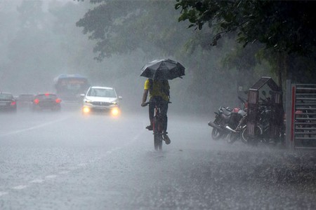 महाराष्ट्रात पुन्हा पावसाचा जोर वाढणार? काही जिल्ह्यांना इशारा