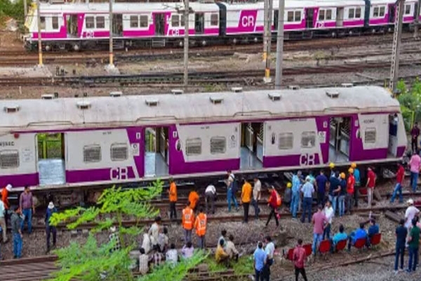  mumbai local train accident