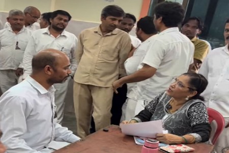 मराठीच्या परीक्षेने शर्मा-वर्मा गोंधळले!