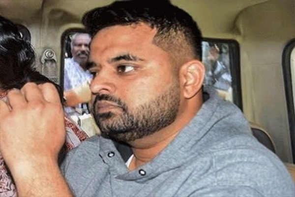बंगळुरू तुरुंगात बंद असलेल्या प्रज्वल रेवण्णाकडे फोन सापडला