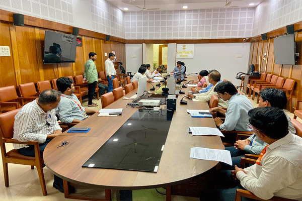 district collector savankumar
