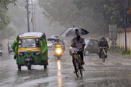 देशभरात पावसाचा जोर अनेक राज्यांना अतिवृष्टीचा इशारा