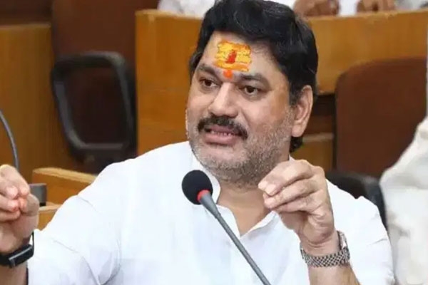 dhananjay munde denies reports of argument with bajrang sonawane, urges media to verify news