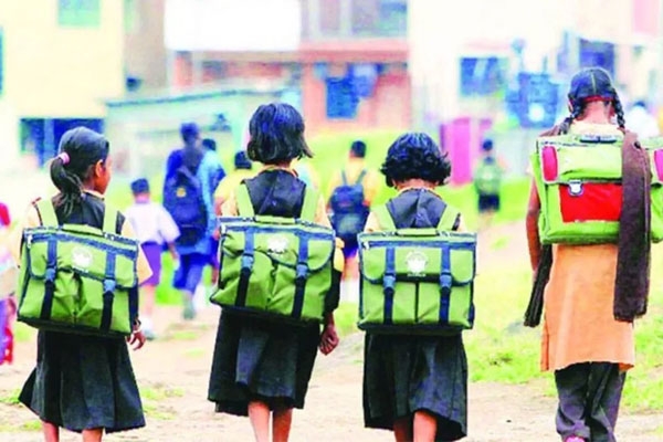 independence day near but zilla parishad students in wardha await second uniform