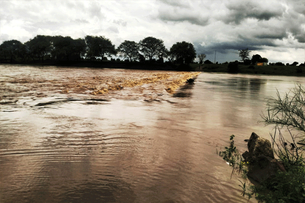 painganga river bridge at ganjegaon 