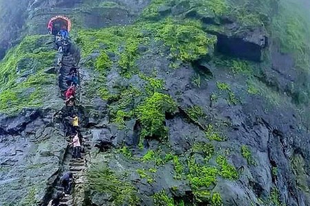 हरिहर गडावर पर्यटकांना प्रवेशबंदी