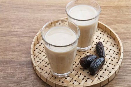 दूध आणि खजूर खाण्याचे फायदे काय? जाणून घ्या योग्य पद्धत