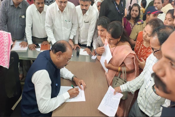 police patils demand priority in government recruitment; seek 20% reservation in revenue and home department posts