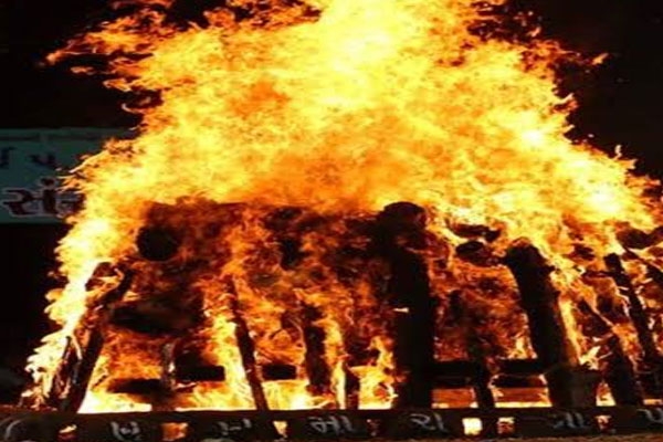 five daughters perform mother’s last rites ,ratnagiri news, challenge traditional beliefs