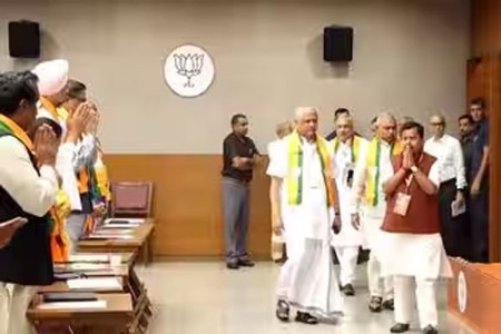 वंदे मातरम्’च्या सन्मानावर तडजोड नाही!