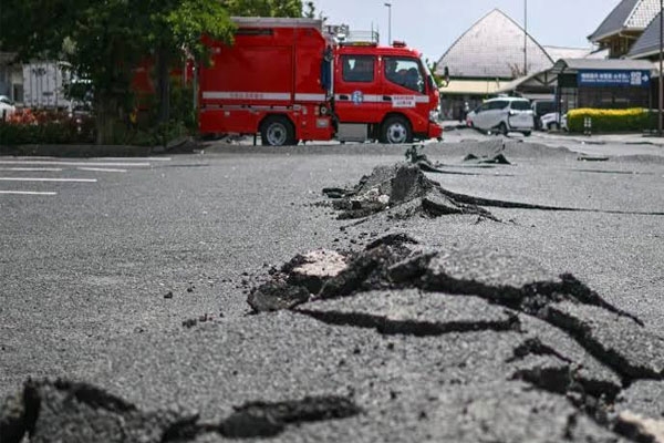 japan earthquake 5.9 magnitude quake shakes tokyo, ibaraki and chiba; injuries reported