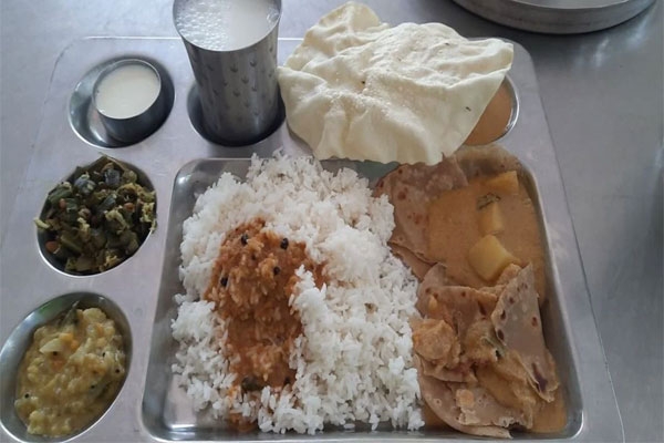 mumbai civic hospital canteens shut: trauma care and rajawadi hospital patients face inconvenience