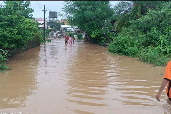 lakhandur lashed by torrential rain