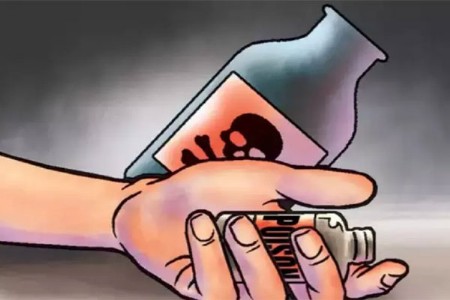 लग्नास नकार दिल्याने प्रेयसीने घेतले विष प्राशन