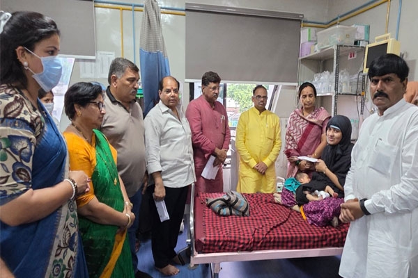 amravati hospital fire bjp provides financial aid to victims’ families and injured babies